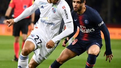 Match pour le titre en L1: Strasbourg mène 2 à 1 contre le PSG à la pause