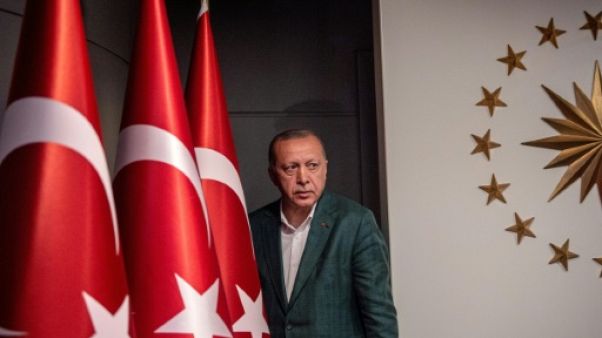 Municipales: Erdogan voit des "irrégularités" massives à Istanbul Municipales: Erdogan voit des "irrégularités" massives à Istanbul