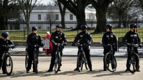 Donald Trump remplace le patron du prestigieux Secret Service Donald Trump remplace le patron du prestigieux Secret Service