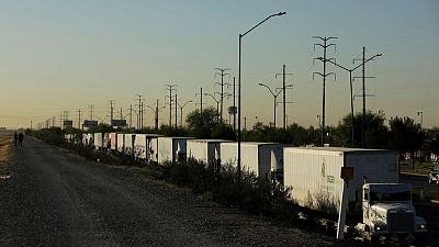 Delays at U.S.-Mexico border crossing hits autos, trucks still lining up Delays at U.S.-Mexico border crossing hits autos, trucks still lining up