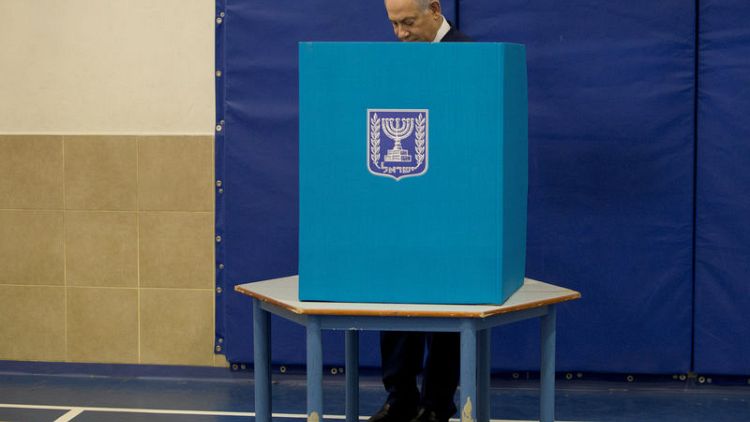 الإسرائيليون يدلون بأصواتهم في انتخابات قد تمنح نتنياهو فترة حكم قياسية