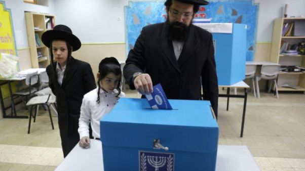 Aux urnes, les Israéliens n'ont pas que Netanyahu en tête Aux urnes, les Israéliens n'ont pas que Netanyahu en tête