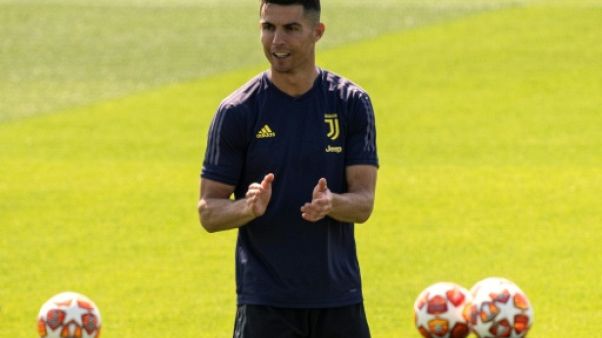 Ligue des champions: Ronaldo convoqué avec la Juventus contre l'Ajax Amsterdam Ligue des champions: Ronaldo convoqué avec la Juventus contre l'Ajax Amsterdam