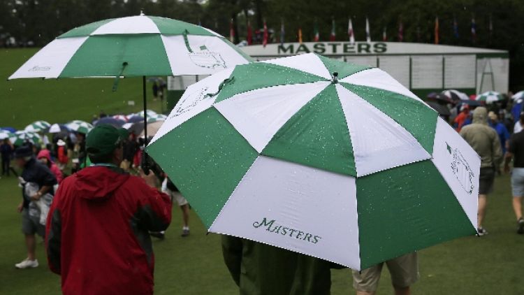 Golf: maltempo si abbatte sul Masters