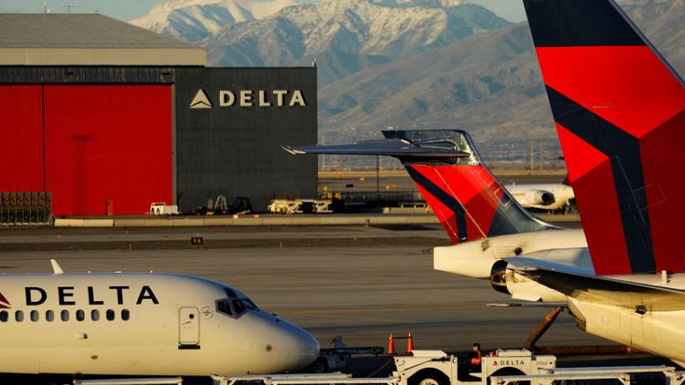 Delta forecasts second-quarter profit above expectations