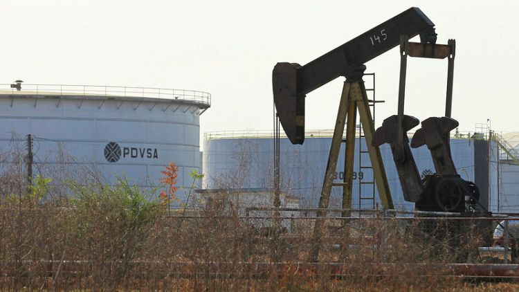 أوبك: شح في سوق النفط، وفنزويلا تبلغ بانهيار في الإمدادات