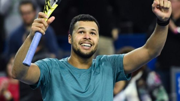 Tennis: Tsonga en quarts à Marrakech, comme Simon Tennis: Tsonga en quarts à Marrakech, comme Simon
