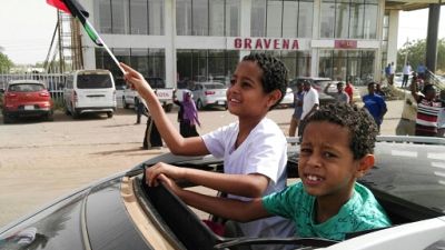 Dans le "Petit Soudan" parisien, des exilés entre déception et méfiance