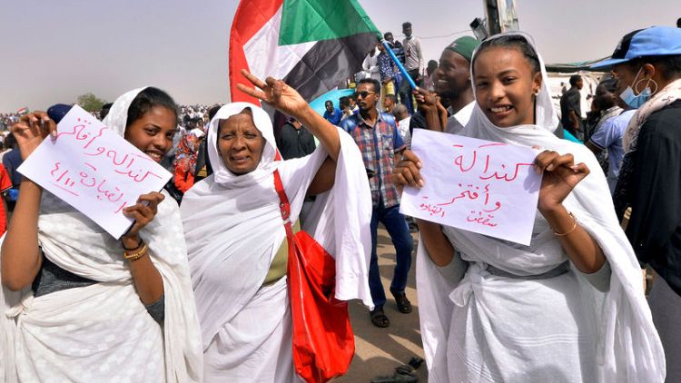مصدر: تجمع المهنيين السودانيين يرفض بيان الجيش ويدعو لمواصلة الاحتجاجات