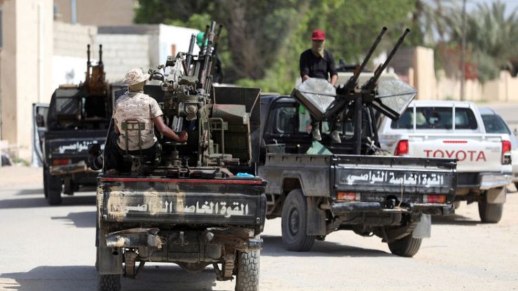 مسؤولون: أسر أكثر من 190 جنديا من قوات شرق ليبيا