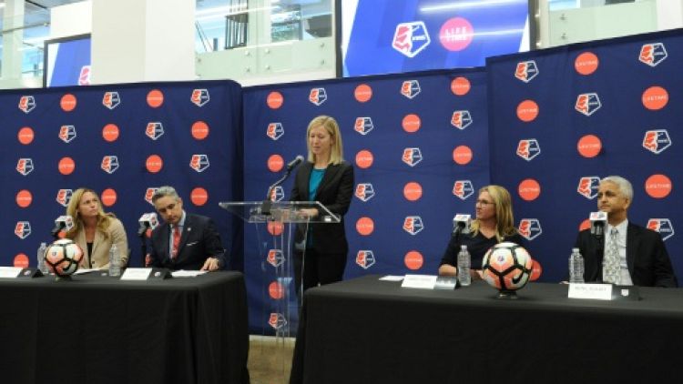 Comme les garçons? Le foot féminin US profite du succès du "soccer" et de la MLS