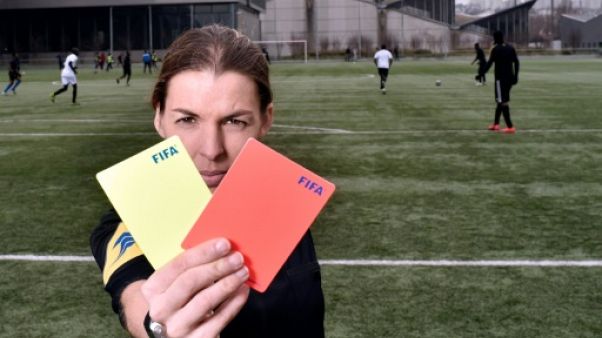 Comme les garçons? Stéphanie Frappart, avant-garde de l'arbitrage au féminin Comme les garçons? Stéphanie Frappart, avant-garde de l'arbitrage au féminin