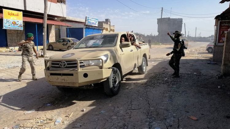 طائرات تابعة لقوات شرق ليبيا تقصف مواقع لحكومة طرابلس