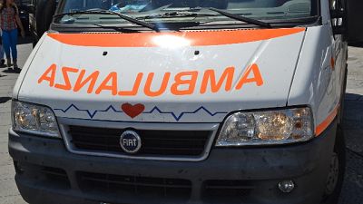 Auto contro un'autocisterna, un morto Auto contro un'autocisterna, un morto