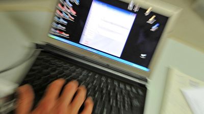 Picchia partner perché online, arrestata Picchia partner perché online, arrestata