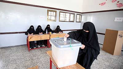 Yemen leader-in-exile Hadi returns for meeting of divided parliament Yemen leader-in-exile Hadi returns for meeting of divided parliament