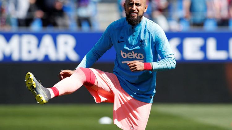 Vidal says goalless Barca distracted by thought of United