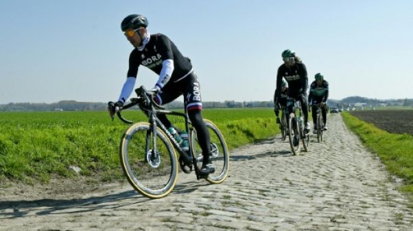 Paris-Roubaix: retour à la poussière Paris-Roubaix: retour à la poussière