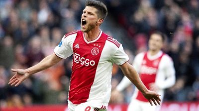 L'Ajax ne fa sei ma de Jong si fa male L'Ajax ne fa sei ma de Jong si fa male