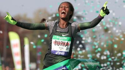 Athlétisme: victoires des Ethiopiens chez les messieurs et dames au marathon de Paris Athlétisme: victoires des Ethiopiens chez les messieurs et dames au marathon de Paris
