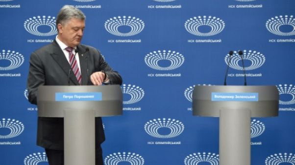Election en Ukraine : son rival absent, Porochenko discourt seul dans un stade Election en Ukraine : son rival absent, Porochenko discourt seul dans un stade