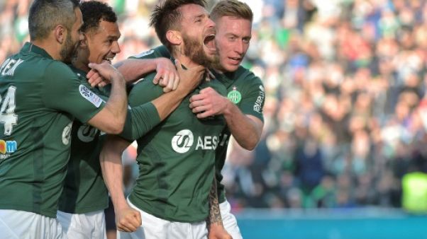 L1: Saint-Etienne met la pression sur Lyon L1: Saint-Etienne met la pression sur Lyon