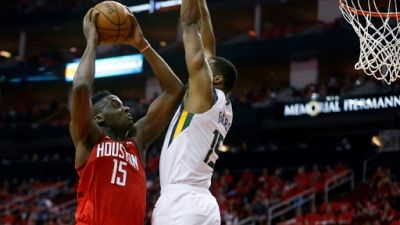NBA: Houston et Milwaukee frappent fort d'entrée