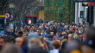UK economy leans on consumers as Brexit drags on business UK economy leans on consumers as Brexit drags on business