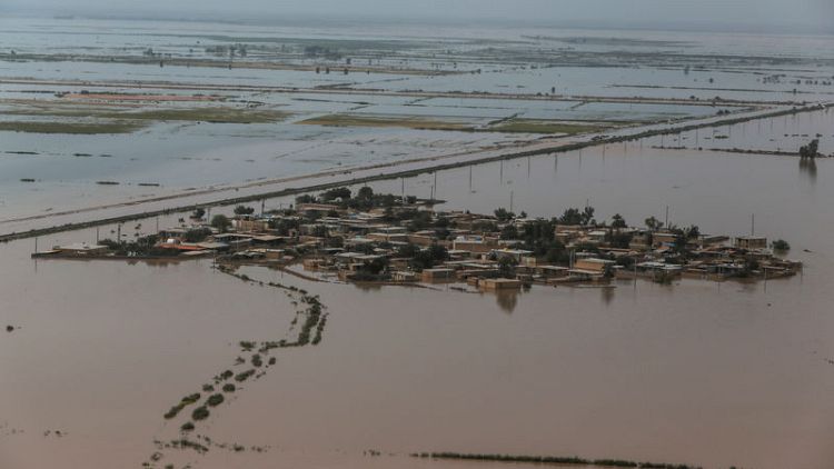 خامنئي يوافق على تخصيص تمويل من صندوق الثروة السيادي لإغاثة ضحايا السيول