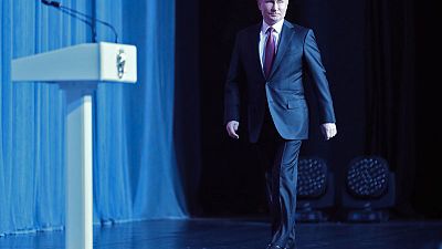 Russia blocks news site for anti-Putin graffiti under new law Russia blocks news site for anti-Putin graffiti under new law