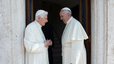 Papa visita Ratzinger per gli auguri Papa visita Ratzinger per gli auguri