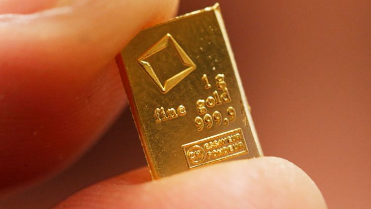الذهب ينزل 1% لأدنى مستوى في 2019 مع صعود الأسهم والدولار