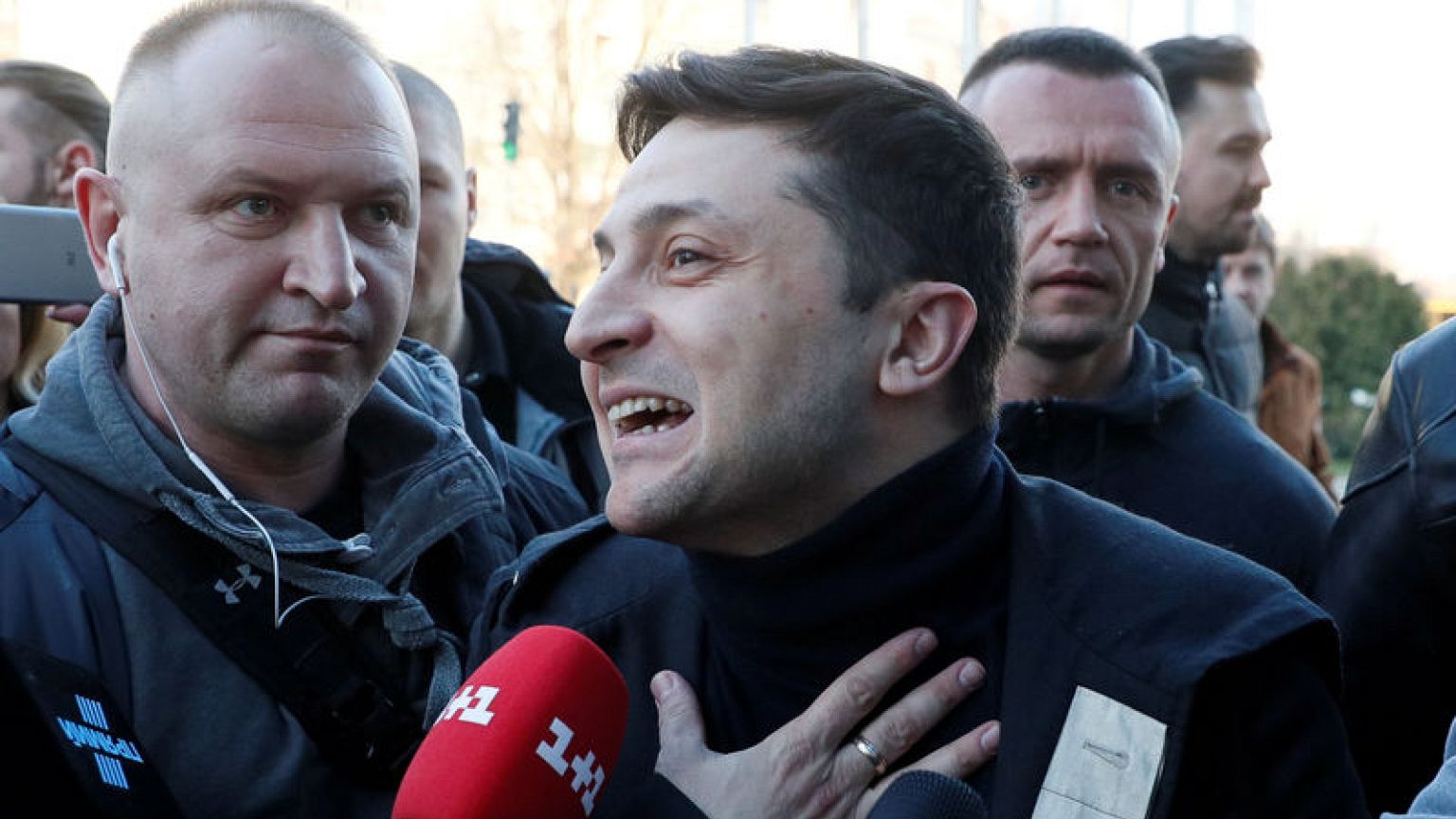 Mutual friends and borrowed cars - how Ukraine's would-be leader is linked to tycoon