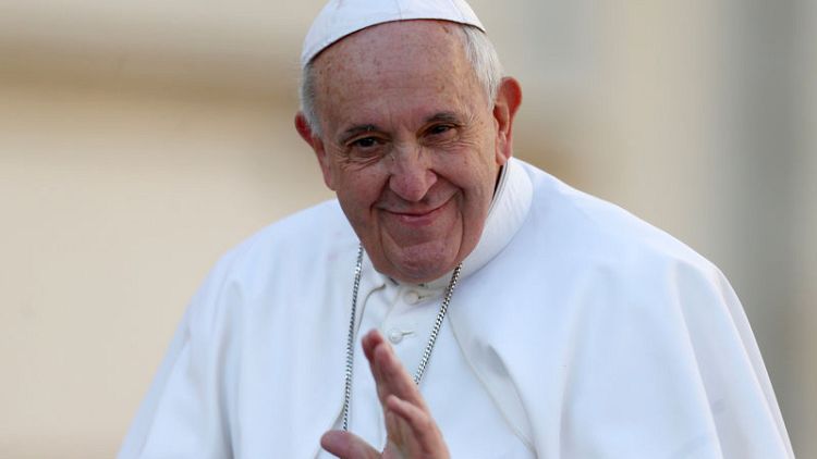 البابا فرنسيس يشاطر الفرنسيين حزنهم بعد حريق نوتردام