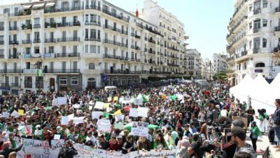 Algérie: les dates-clés d'une contestation populaire massive