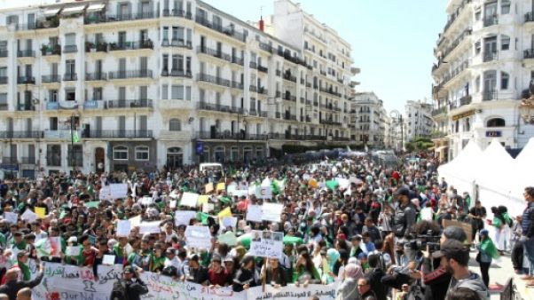 Algérie: les dates-clés d'une contestation populaire massive Algérie: les dates-clés d'une contestation populaire massive