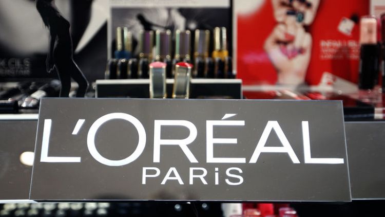 L'Oreal sales steam ahead at steady pace in first quarter