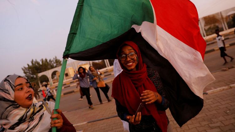 مسؤول: أمريكا لن ترفع السودان من قائمة الإرهاب قبل تسليم الجيش للسلطة