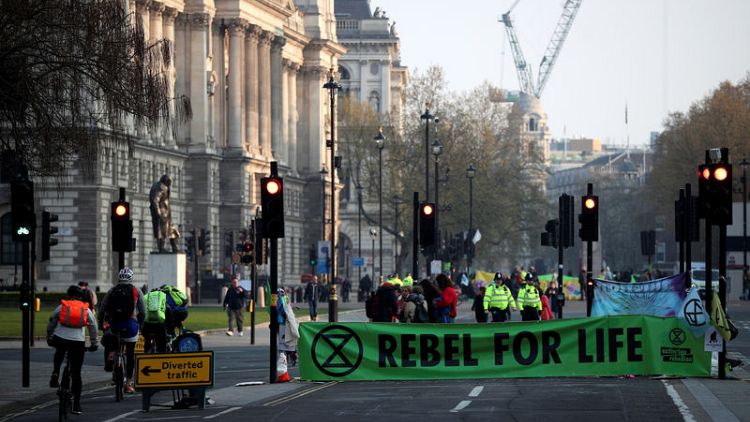 لندن تتأهب لتعطيل خدمات المترو بسبب احتجاجات تغير المناخ