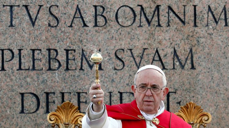البابا فرنسيس: الكنيسة مدينة لرجال الإطفاء الذين أخمدوا حريق نوتردام