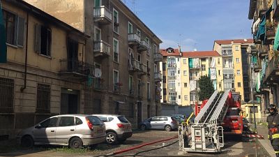 Fiamme in abitazione Torino, morta donna Fiamme in abitazione Torino, morta donna