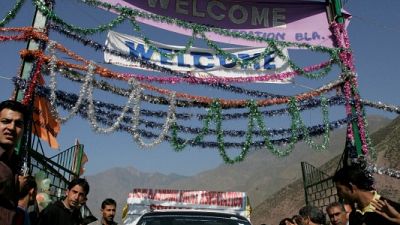 India suspends cross border trade in Kashmir in new crackdown India suspends cross border trade in Kashmir in new crackdown