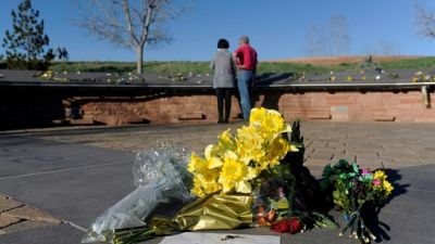 Vingt ans après, on commémore la tuerie de Columbine Vingt ans après, on commémore la tuerie de Columbine