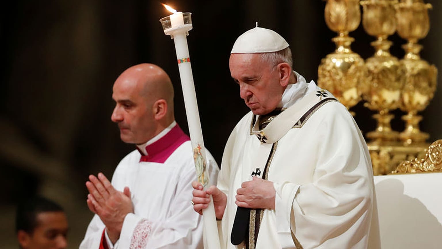 Pope leads Catholics into Easter with vigil Mass