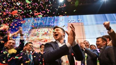 L'Ukraine entre dans une nouvelle ère après le triomphe de Zelensky