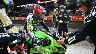 24 Heures Motos: la Kawasaki N.11 résiste à une nuit agitée