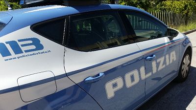 Feriscono uomo con fiocina, due arresti Feriscono uomo con fiocina, due arresti