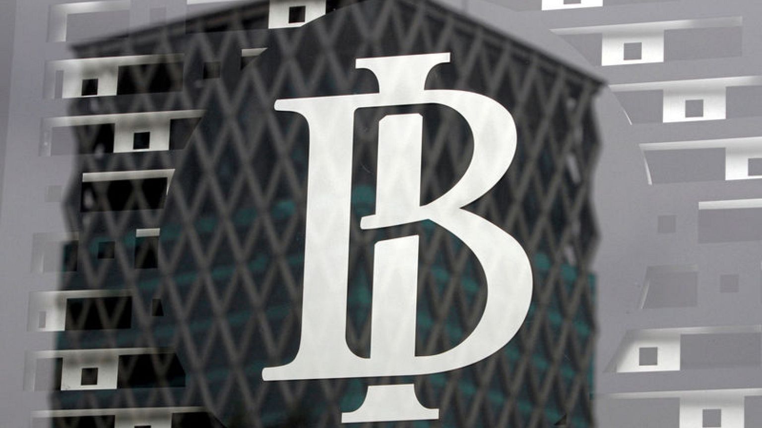 Indonesia central bank seen holding key rate now, cutting it later this year - Reuters poll
