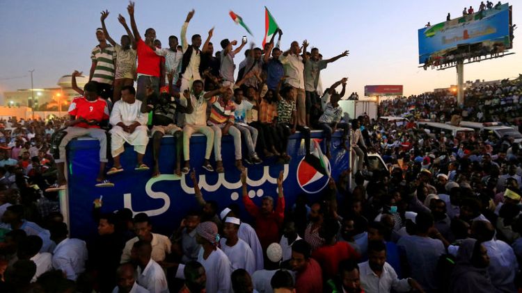 Sudan's military council warns against road blocks amid continuing protests