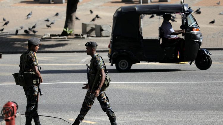 شرطة سريلانكا: العثور على 87 جهازا لتفجير القنابل عند محطة حافلات